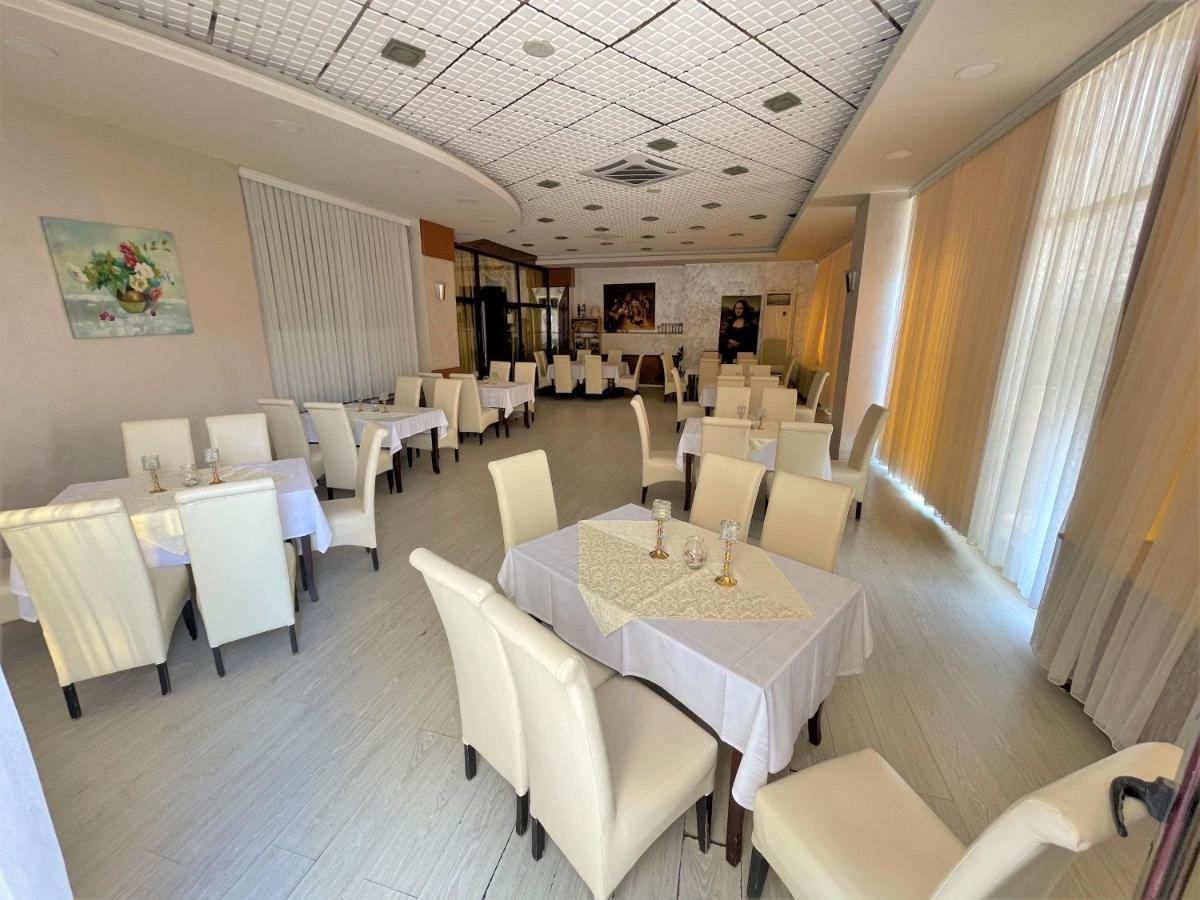 Hotel Pashtriku Gjakova Εξωτερικό φωτογραφία